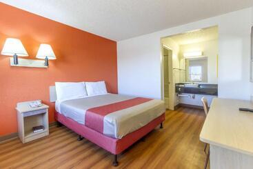 Motel 6 Phoenix, Az  Airport  24th Street