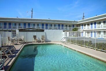 Motel 6 Phoenix, Az  Airport  24th Street