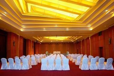 Nora Buri Resort & Spa   Sha Extra Plus