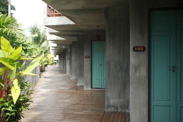 See Through Resort Haad Yao