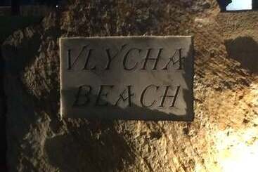 Vlycha Beach Studios & Apartments