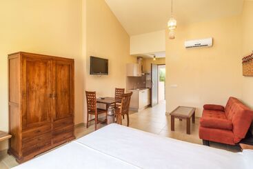 Zahara Sol Villas Y Apartamentos By Qhotels