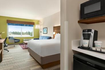 هتل Holiday Inn Express & Suites Ukiah, An Ihg