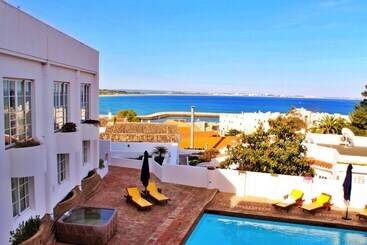 Baluarte Da Vila Apartments