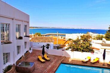 Baluarte Da Vila Apartments