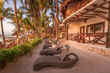 Beachfront Hotel La Palapa   Adults Only