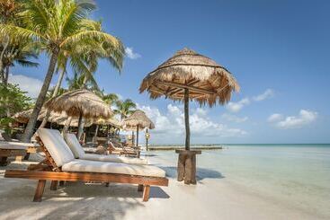Beachfront Hotel La Palapa   Adults Only