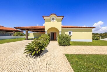 Eden Villas & Apartments