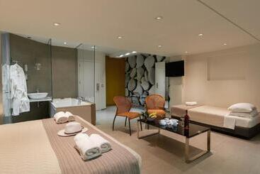 هتل Atlantis Boutique City