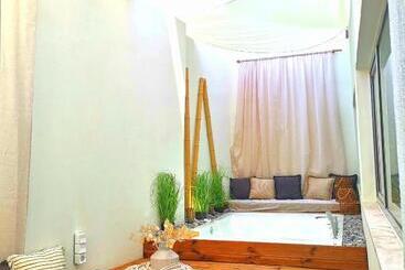 هتل Atlantis Boutique City