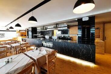 هتل Atlantis Boutique City