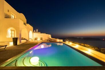 هتل Avaton Resort And Spa
