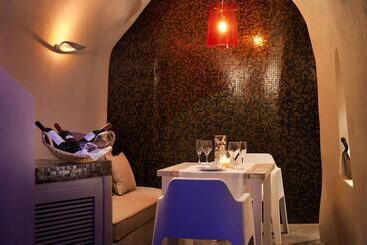 هتل Avaton Resort And Spa