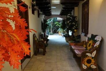هتل Barrio Antiguo