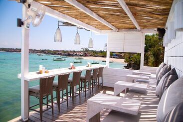 هتل Batu Karang Lembongan Resort & Spa