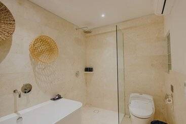 هتل Batu Karang Lembongan Resort & Spa
