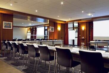 هتل B&B Hôtel Paris 17 Batignolles