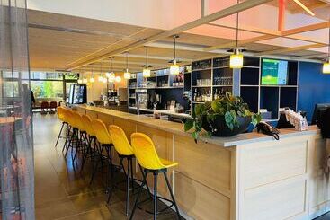 هتل B&B Hôtel Paris 17 Batignolles