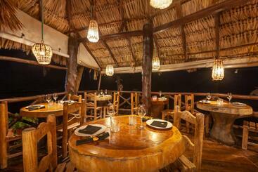 Beachfront Hotel La Palapa   Adults Only