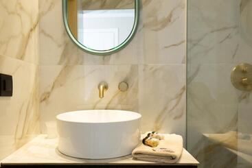 هتل Civitas Suites