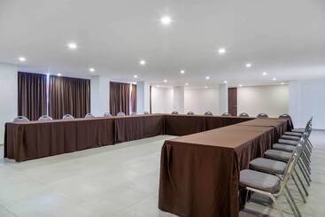 هتل Comfort Inn San Luis Potosi