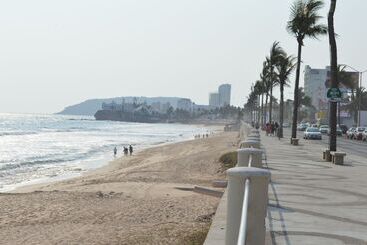 هتل Coral Island Beach View