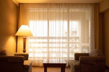 هتل Country Inn & Suites By Radisson, Sahibabad