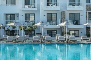 Diamond Deluxe Hotel   Adults Only