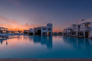Diamond Deluxe Hotel   Adults Only