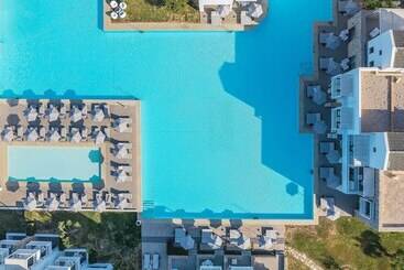 Diamond Deluxe Hotel   Adults Only