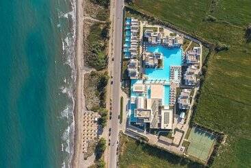 Diamond Deluxe Hotel Adults Only