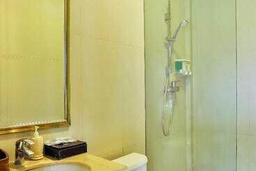 هتل Disini Luxury Spa Villa