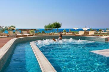هتل Elysium Resort & Spa