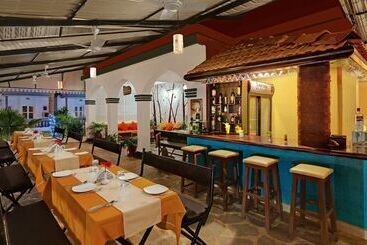 هتل Santiago Beach Resort