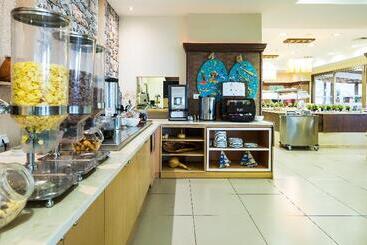 هتل Filion Suites Resort & Spa