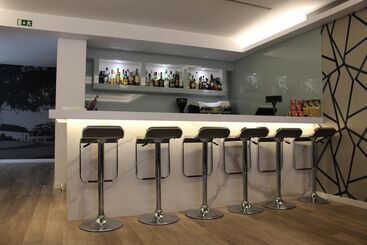 酒店 Genesis