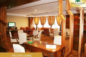 هتل Grand Pasundan Convention