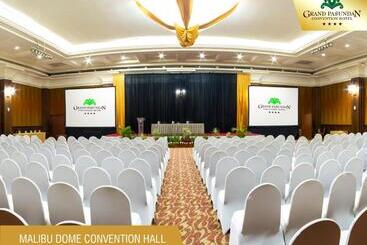 هتل Grand Pasundan Convention