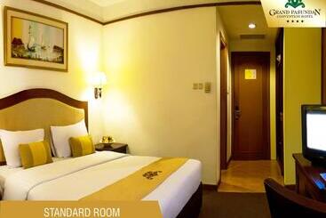 هتل Grand Pasundan Convention