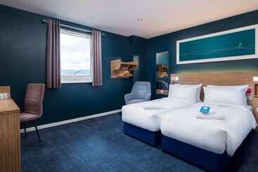 هتل Hub By Premier Innedinburgh City Centre, Rose Street