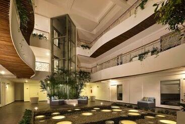 In Fashion Hotel & Spa