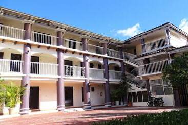 هتل Jardines Del Centro