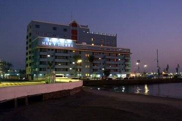 هتل Mar Y Tierra