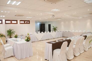 Marinaterra Hotel & Spa