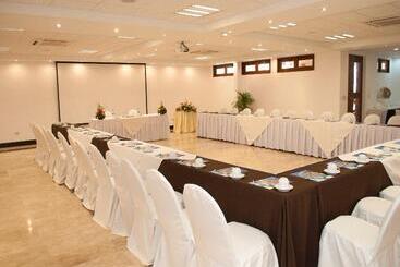 Marinaterra Hotel & Spa