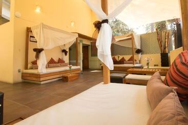 هتل Mision Grand Valle De Bravo