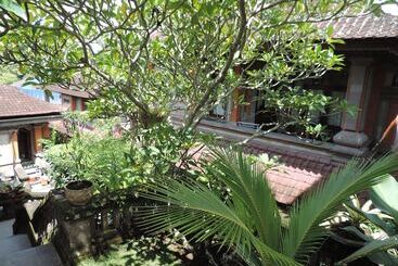 هتل Nick S Hidden Cottages By Mahaputra Chse Certified