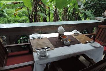 هتل Nick S Hidden Cottages By Mahaputra Chse Certified