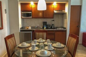 هتل Ocean Breeze Acapulco