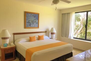 هتل Ocean Breeze Acapulco
